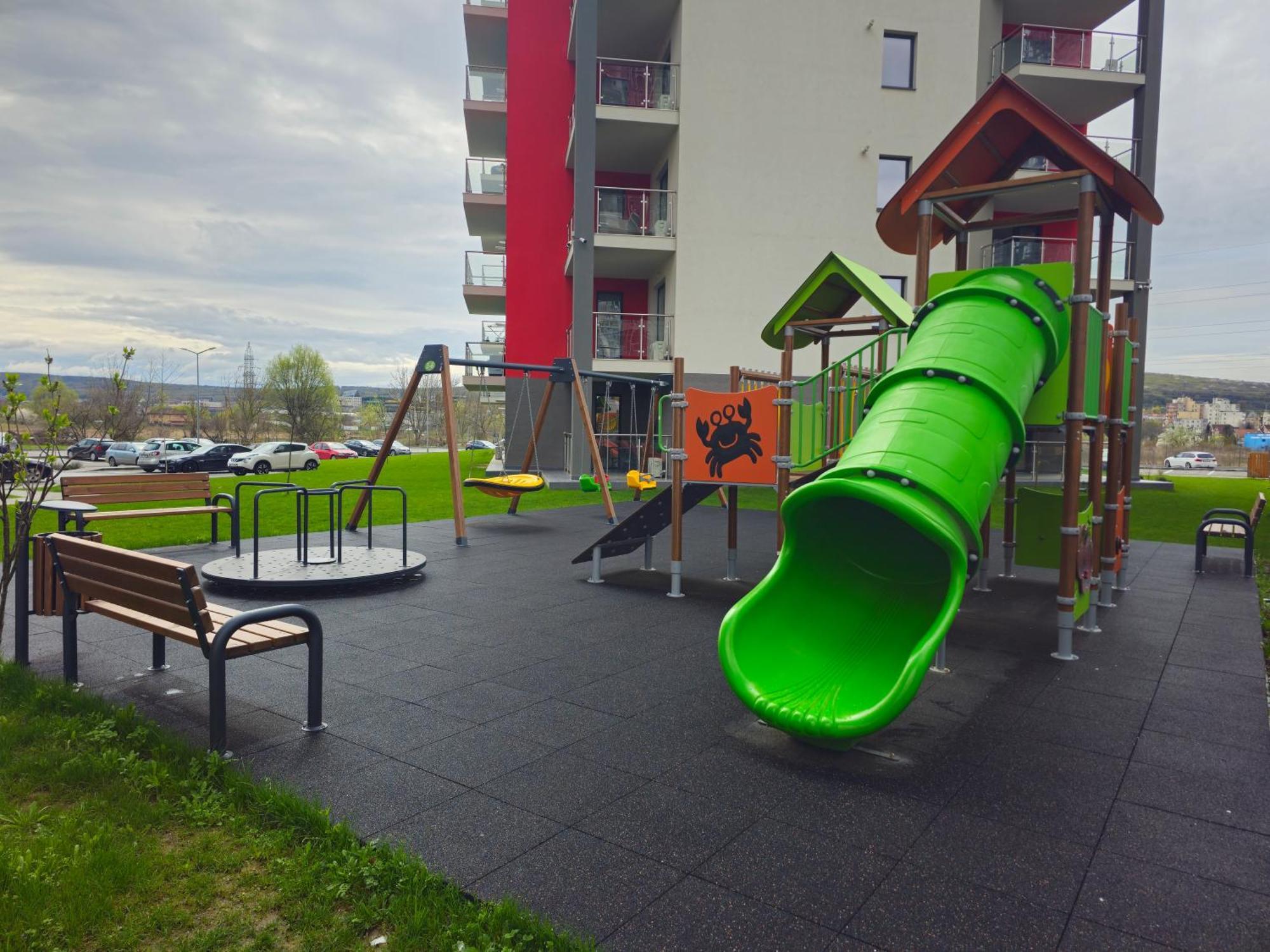 Urban Luxury With Parking Apartment *